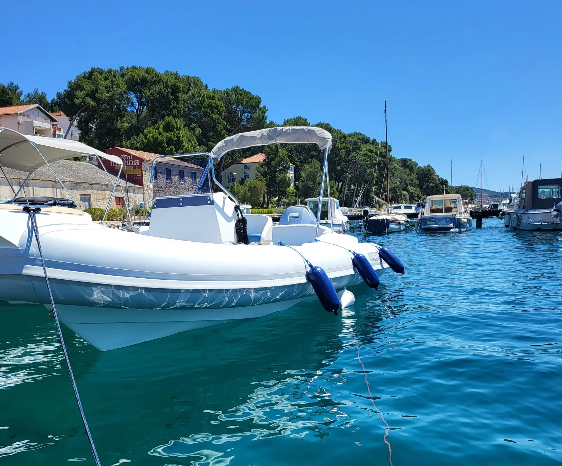Rent a Boat Bruschetta galerija 32